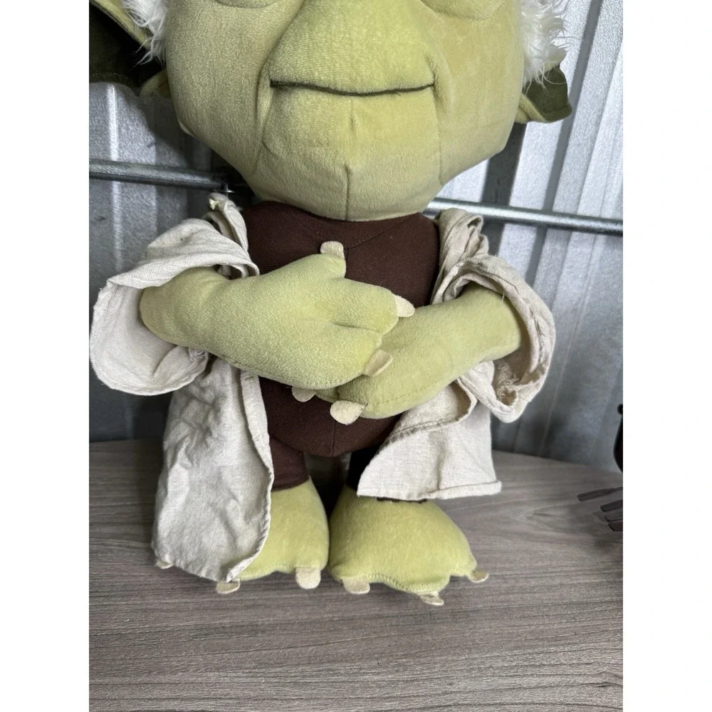 Star Wars Disney Gemmy Yoda 21